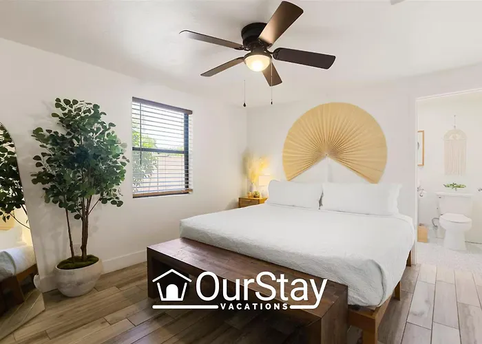 Hubbell Courtyard By Downtown 3*