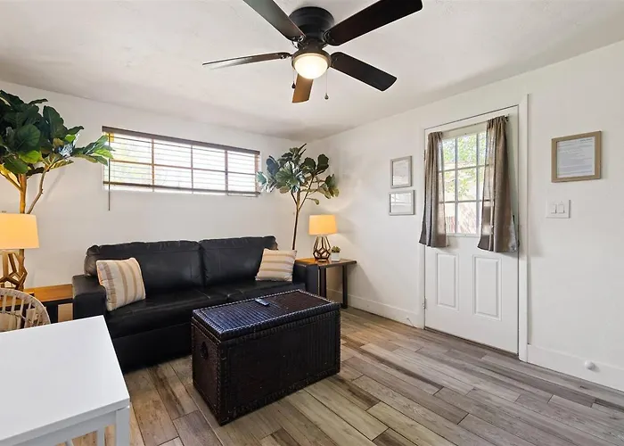 Hubbell Courtyard By Downtown Pensión 3*